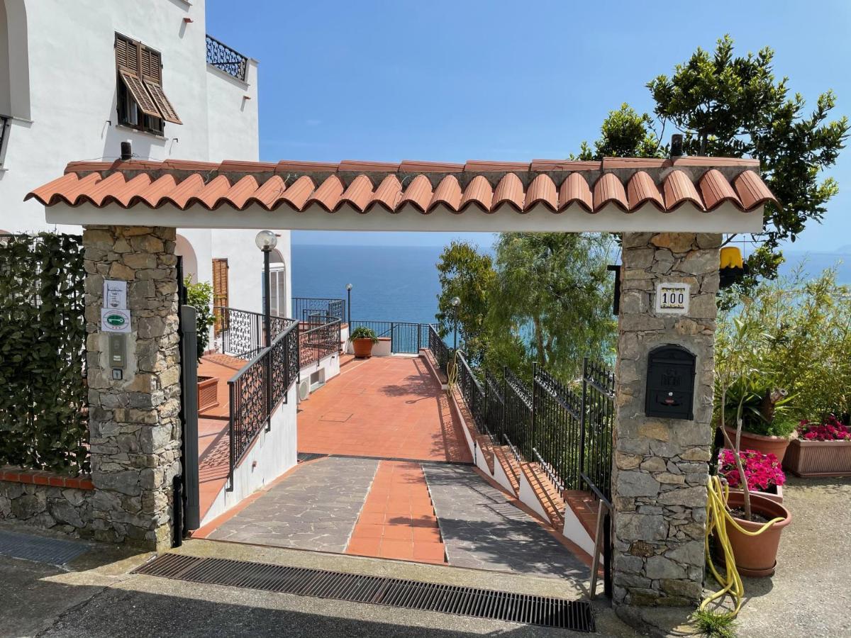 Sotto Le Stelle ...Il Mare Hotel Pietra Ligure Buitenkant foto