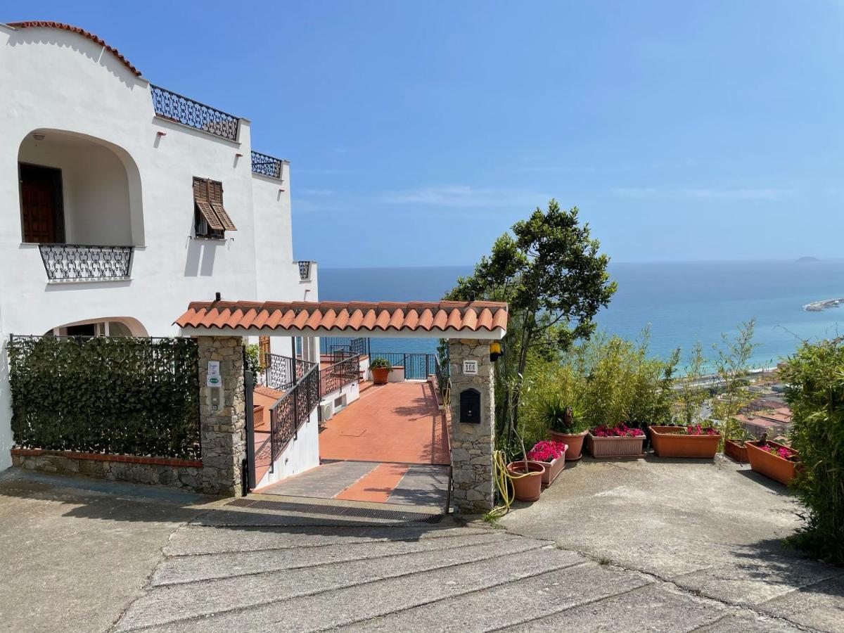Sotto Le Stelle ...Il Mare Hotel Pietra Ligure Buitenkant foto